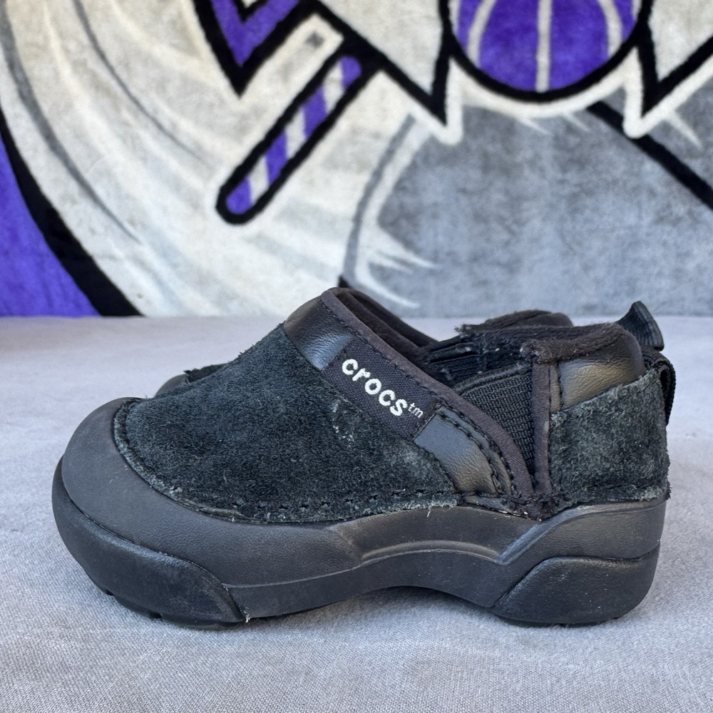 Size 4c - Crocs Dawson BLACK Suede Faux Fur Lined Slip On Shoes TODDLER
